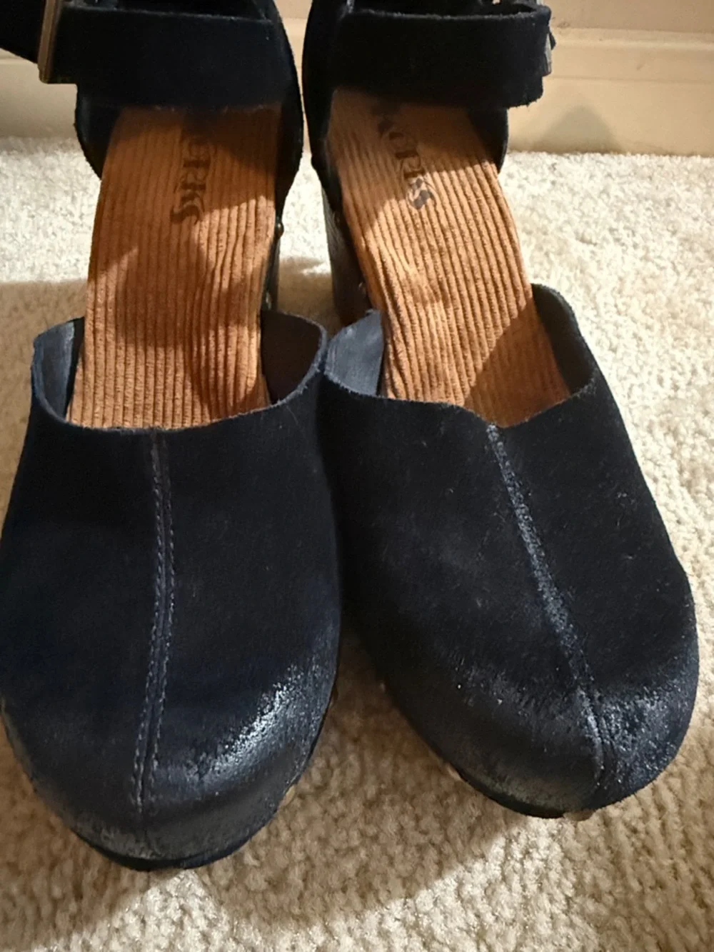 Kork-Ease stylish women