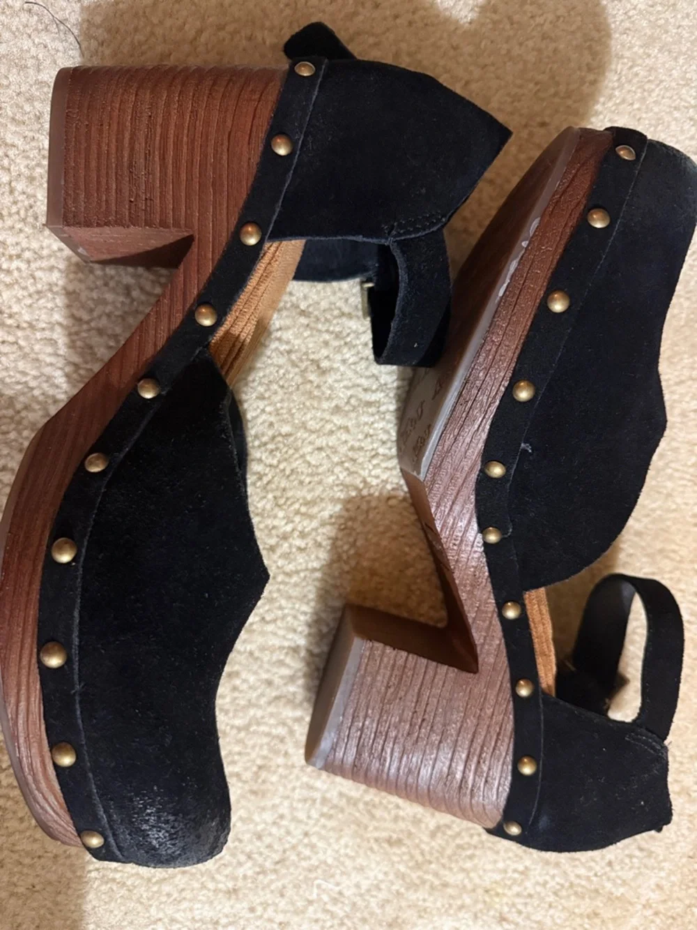Kork-Ease stylish women