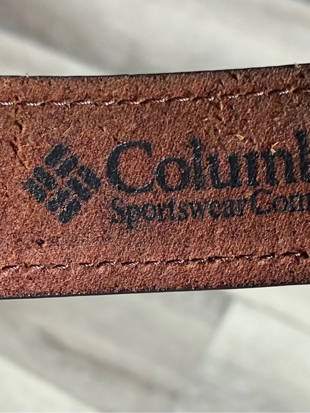 Columbia leather belt