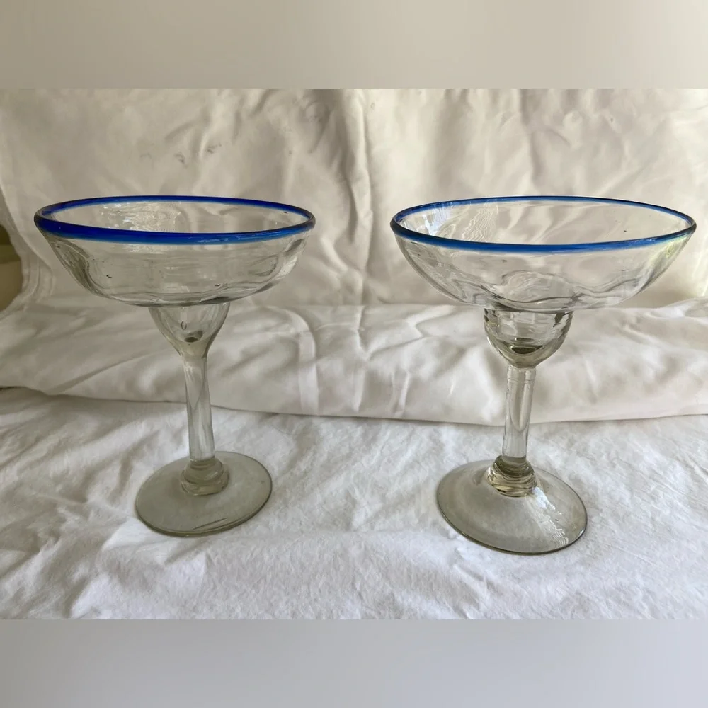 Vintage Margarita Glasses Blue Rim Mexican Hand blown 6.5” x 5”‎ set of 2