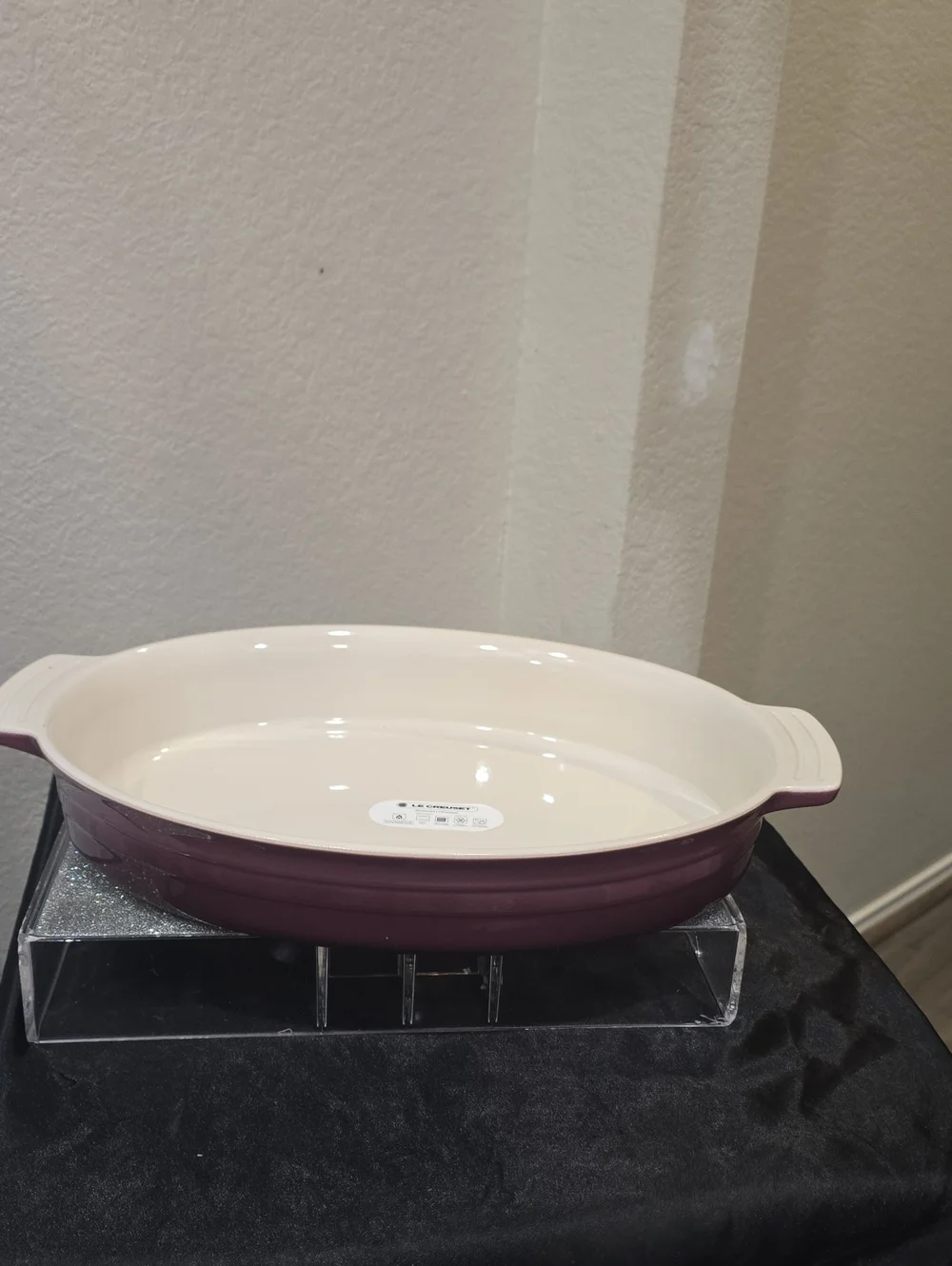 Le Creuset oval stoneware