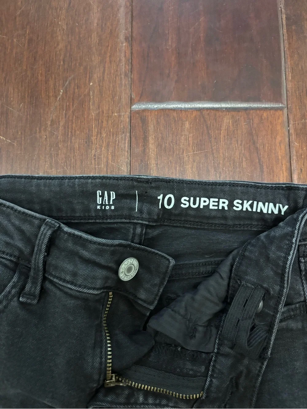 GAP classic black