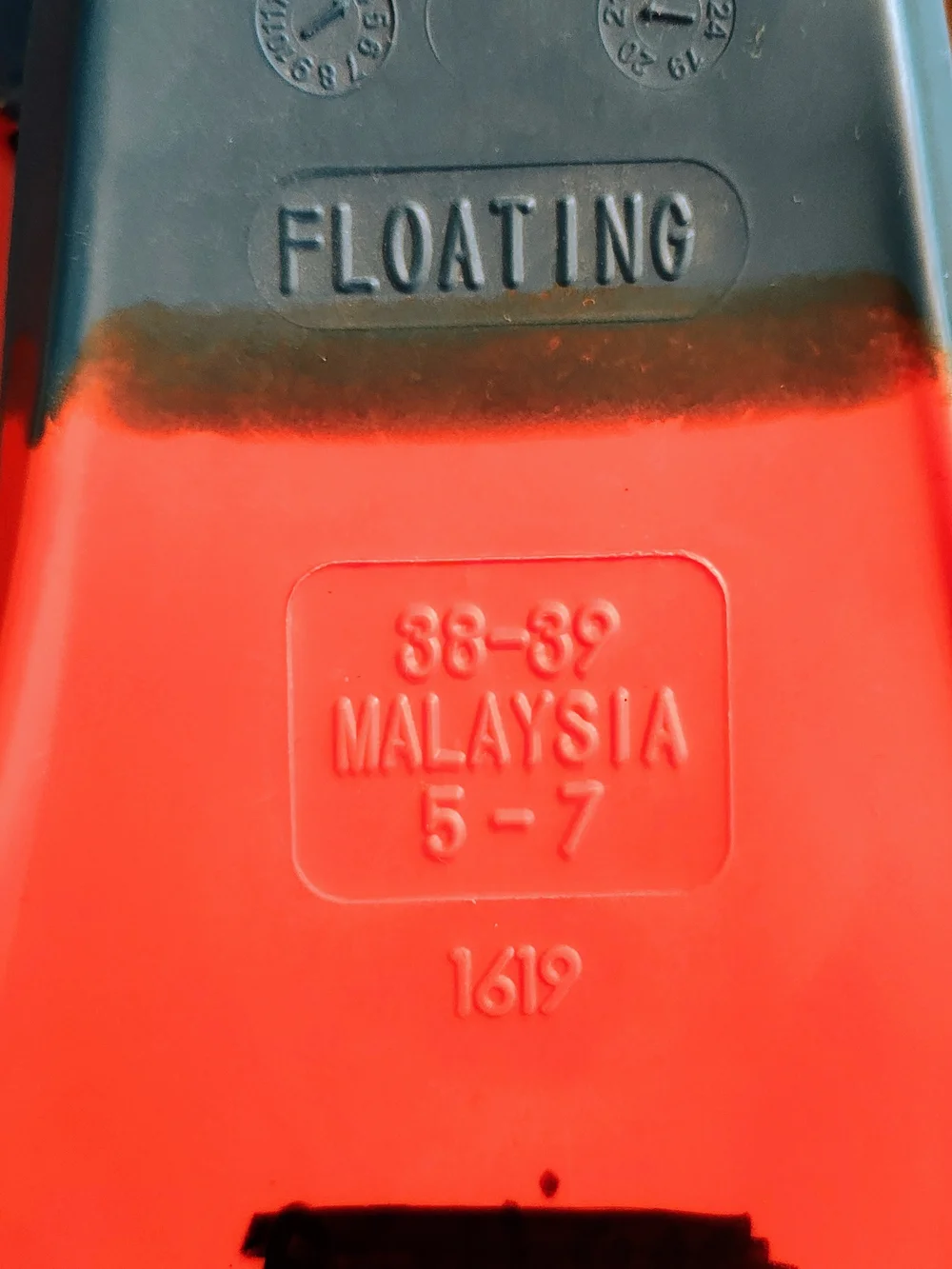 Dolfin bright orange