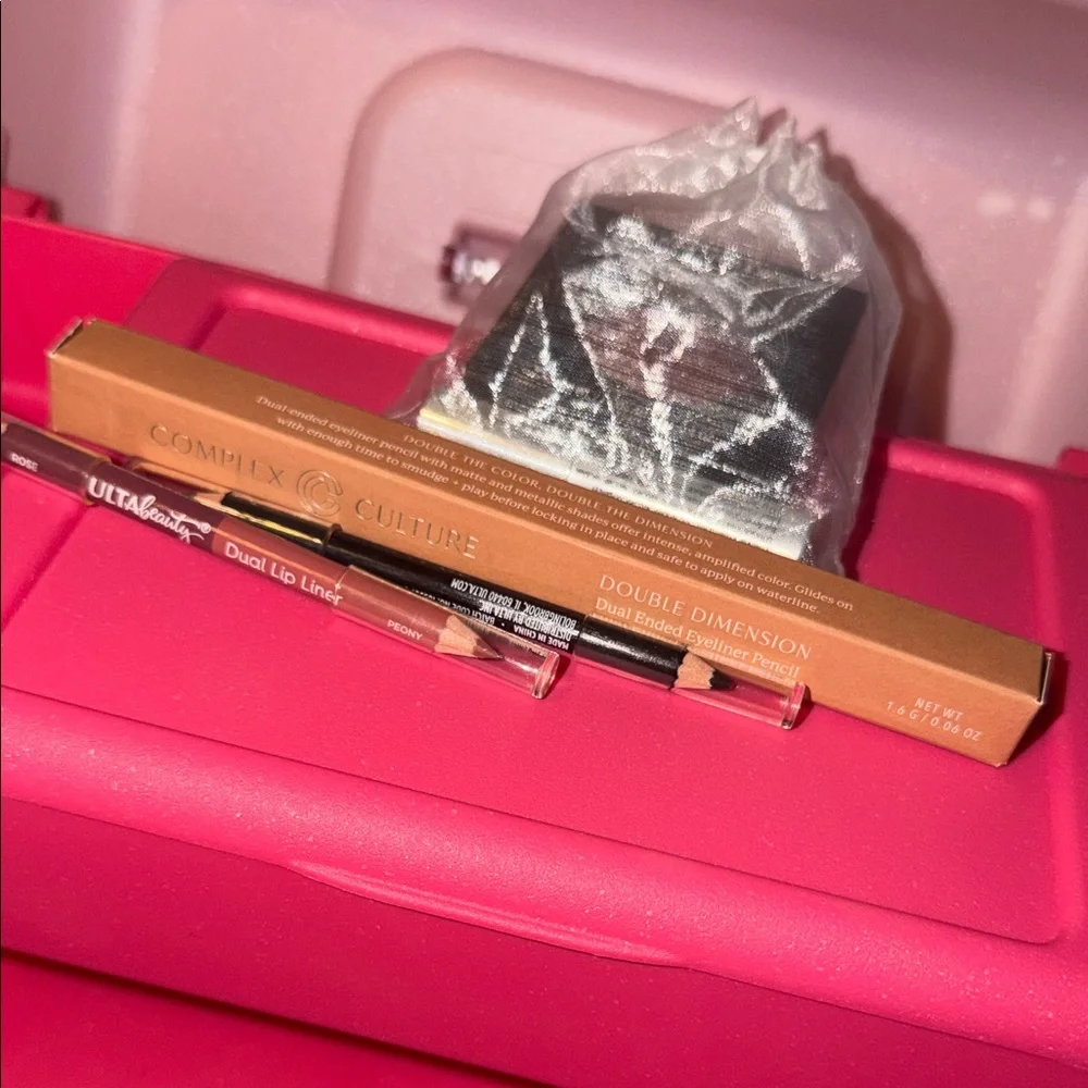 Caboodles keep your