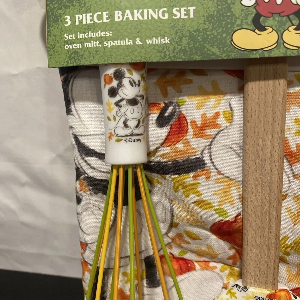 Disney Mickey Mouse FALL Kitchen Set Oven Mitt,‎ Spatula & Whisk 3 Piece Set