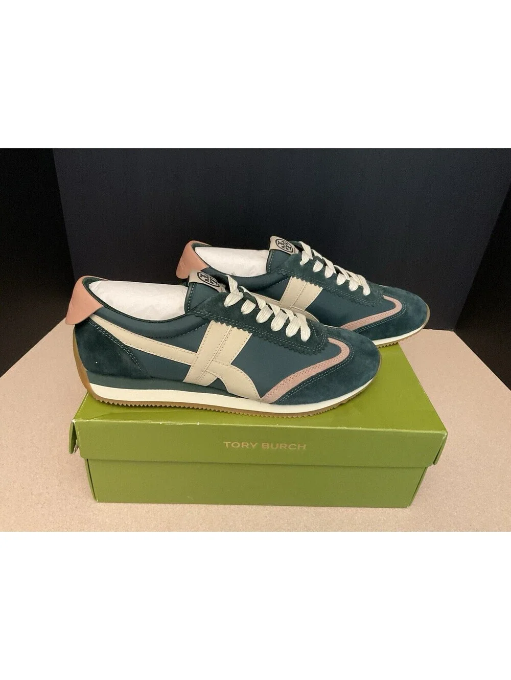 New! Womens Tory Burch HANK Nylon & Suede Sneakers, Bottle Green/Pink. Size 8.