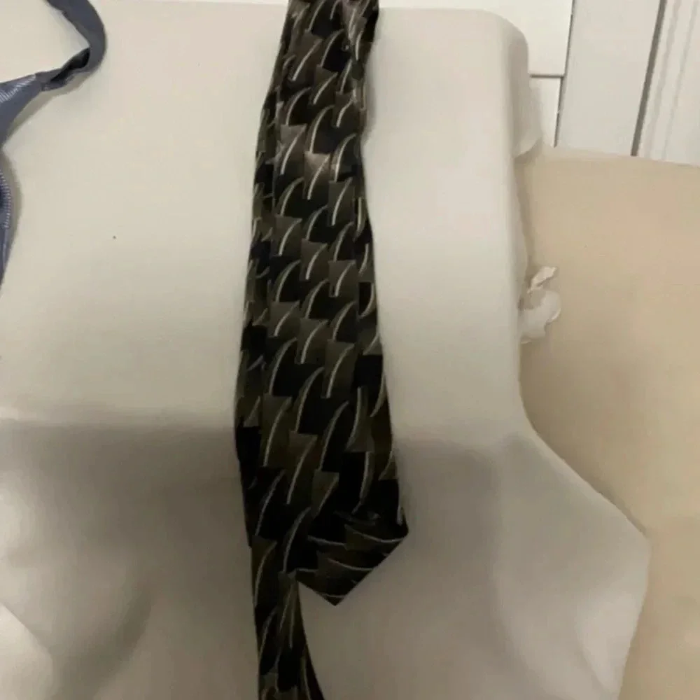 U.S. Polo Assn. ties one