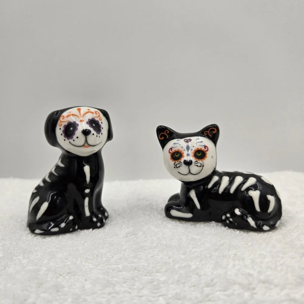 Halloween Cat Dog Sugar Skull Dia De Muertos Day of Dead Salt & Pepper Shakers