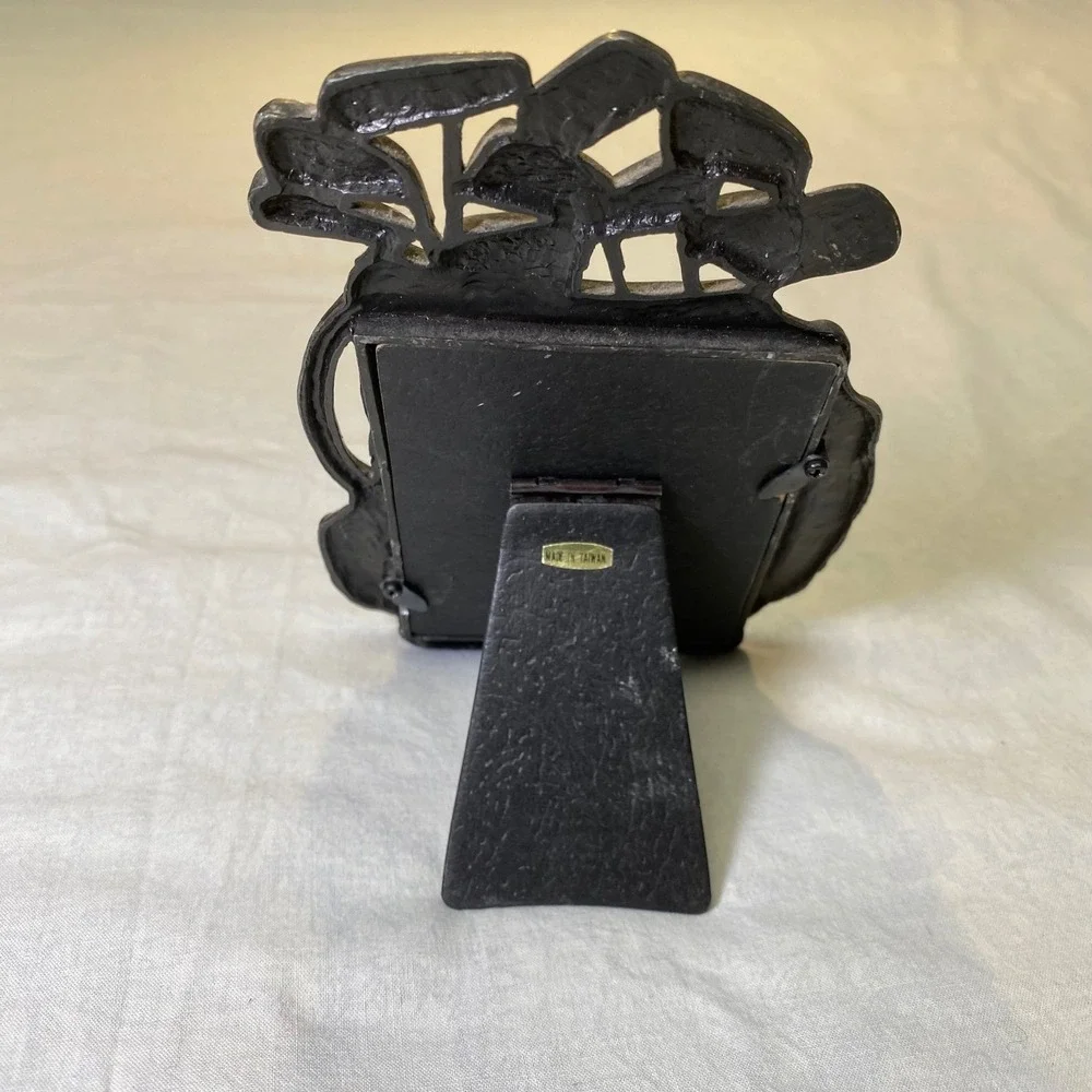 The Unbranded Brand set vintage