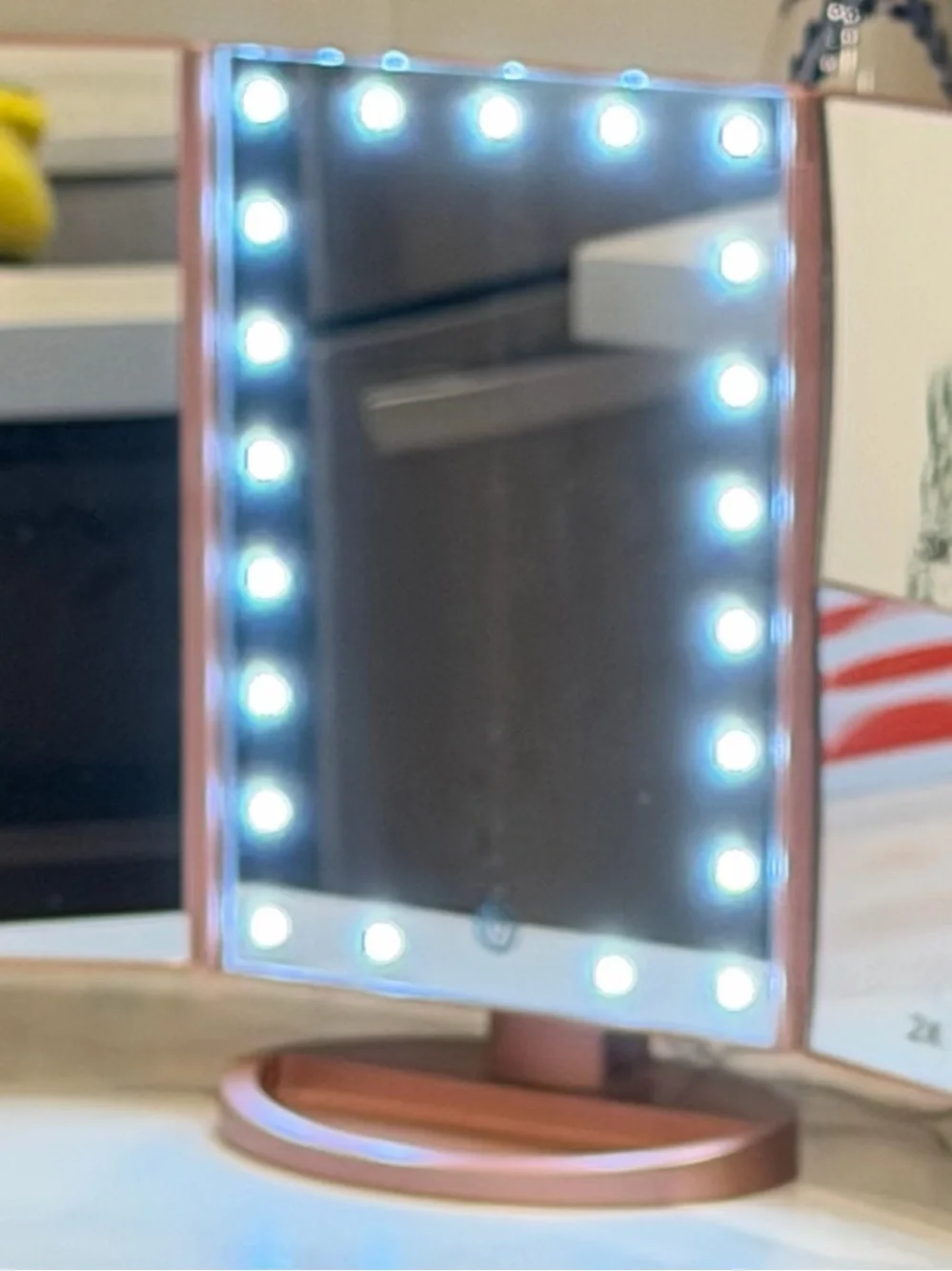 🌟 5 for $25 🌟 WEILY Lighted Tri-Fold Makeup Vanity Mirror Rose Gold 1X 2X 3X