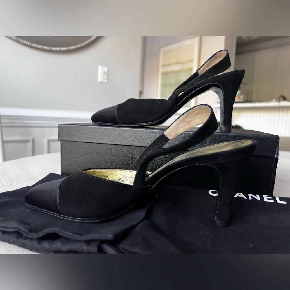 CHANEL vintage black