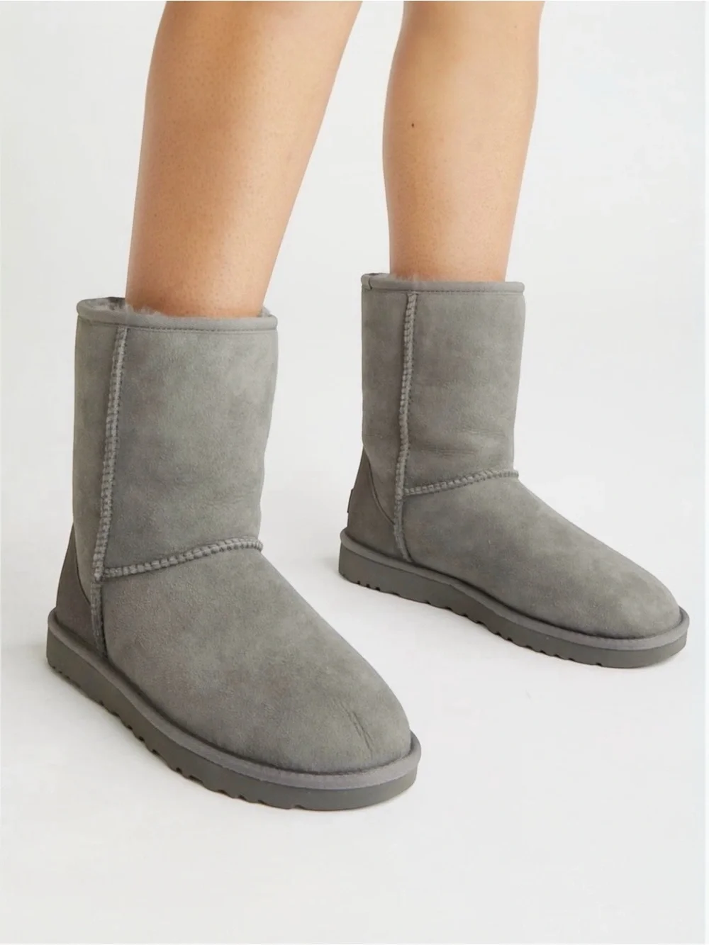 UGG Classic II Short Gray Suede Shearling Lined Winter Boots Womens Size 6