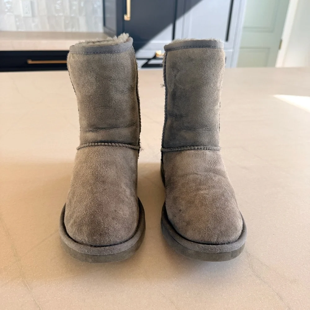 UGG authentic classic