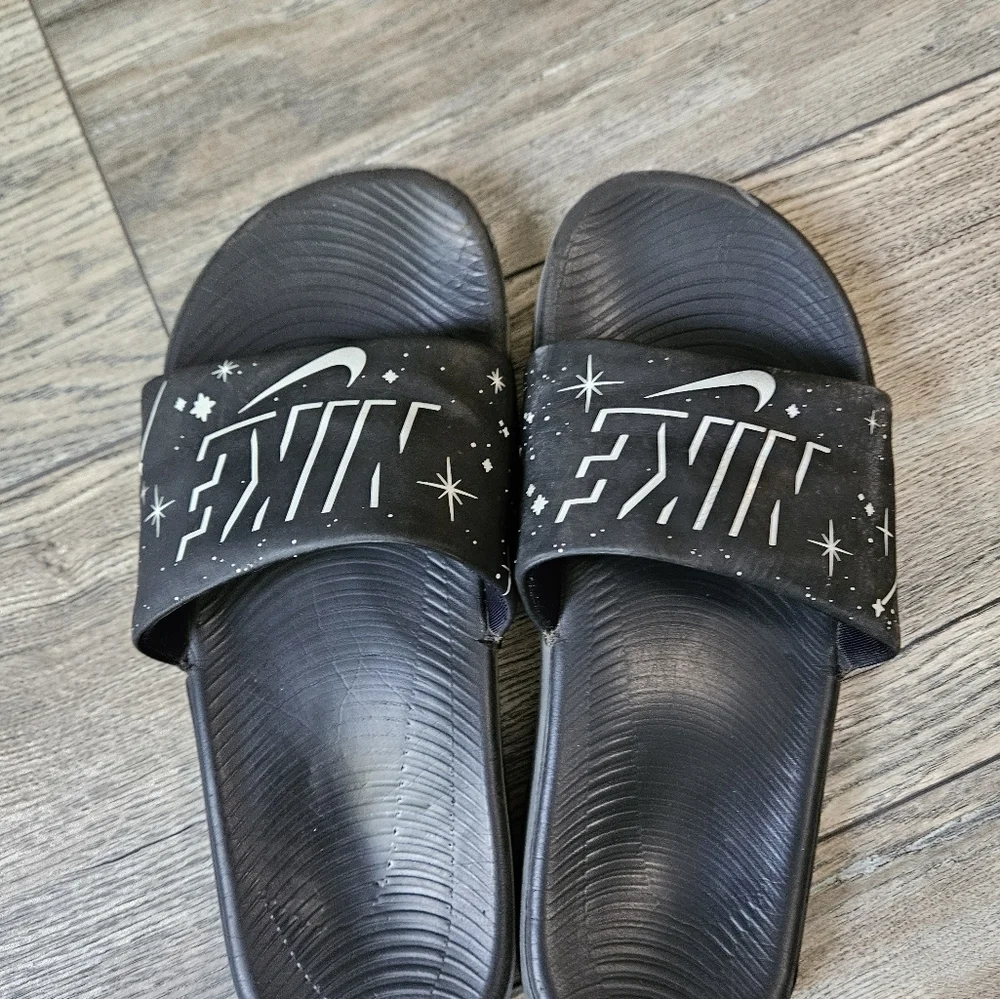 Nike comfortable black