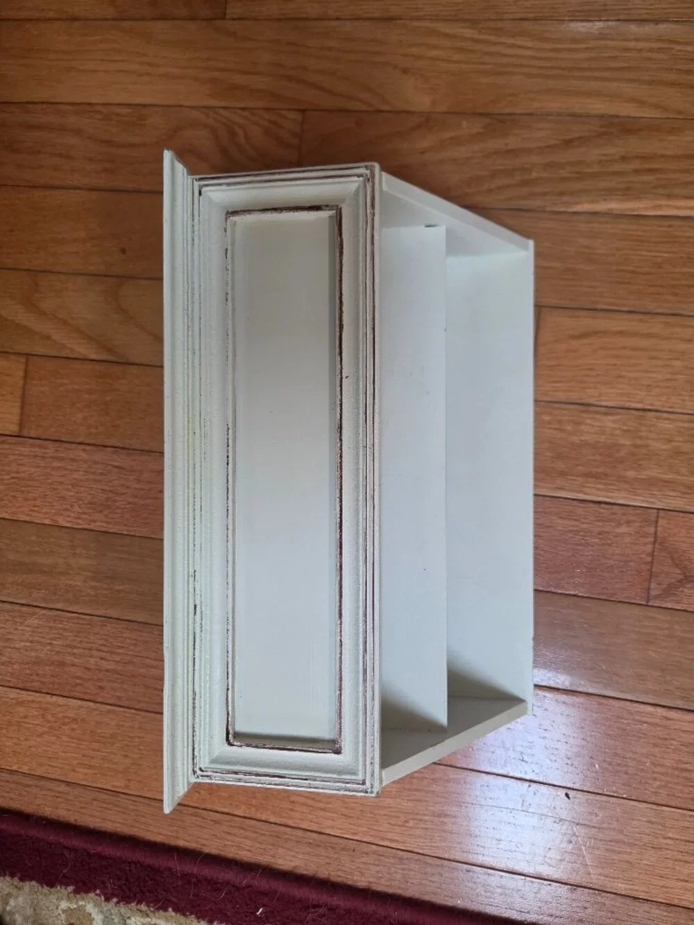 WHITE WOODEN SLANTED  DESKTOP LETTER HOLDER ORGANIZER STORAGE