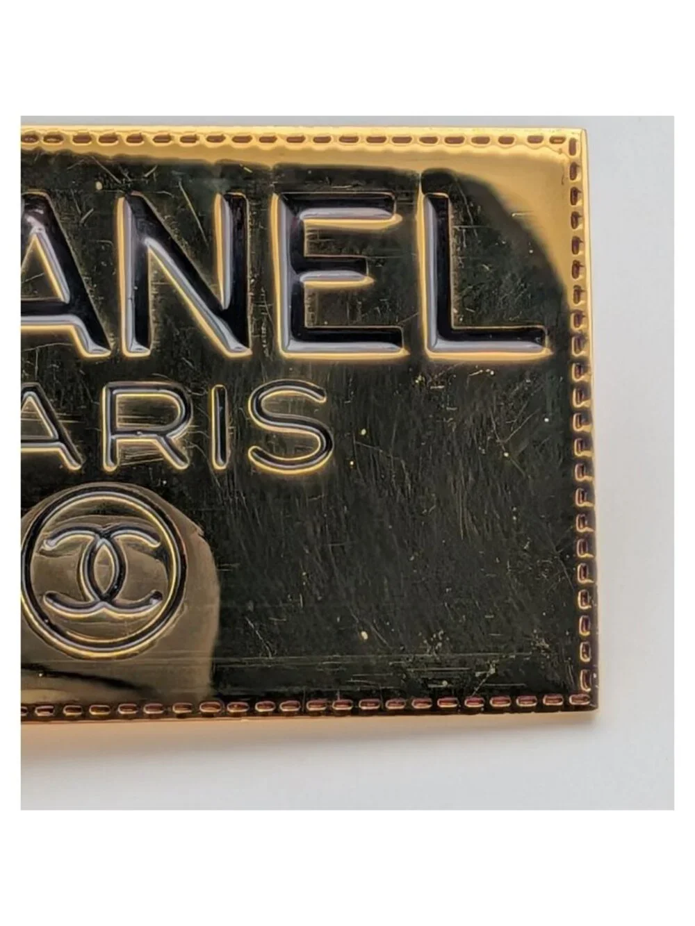 CHANEL brooch cc