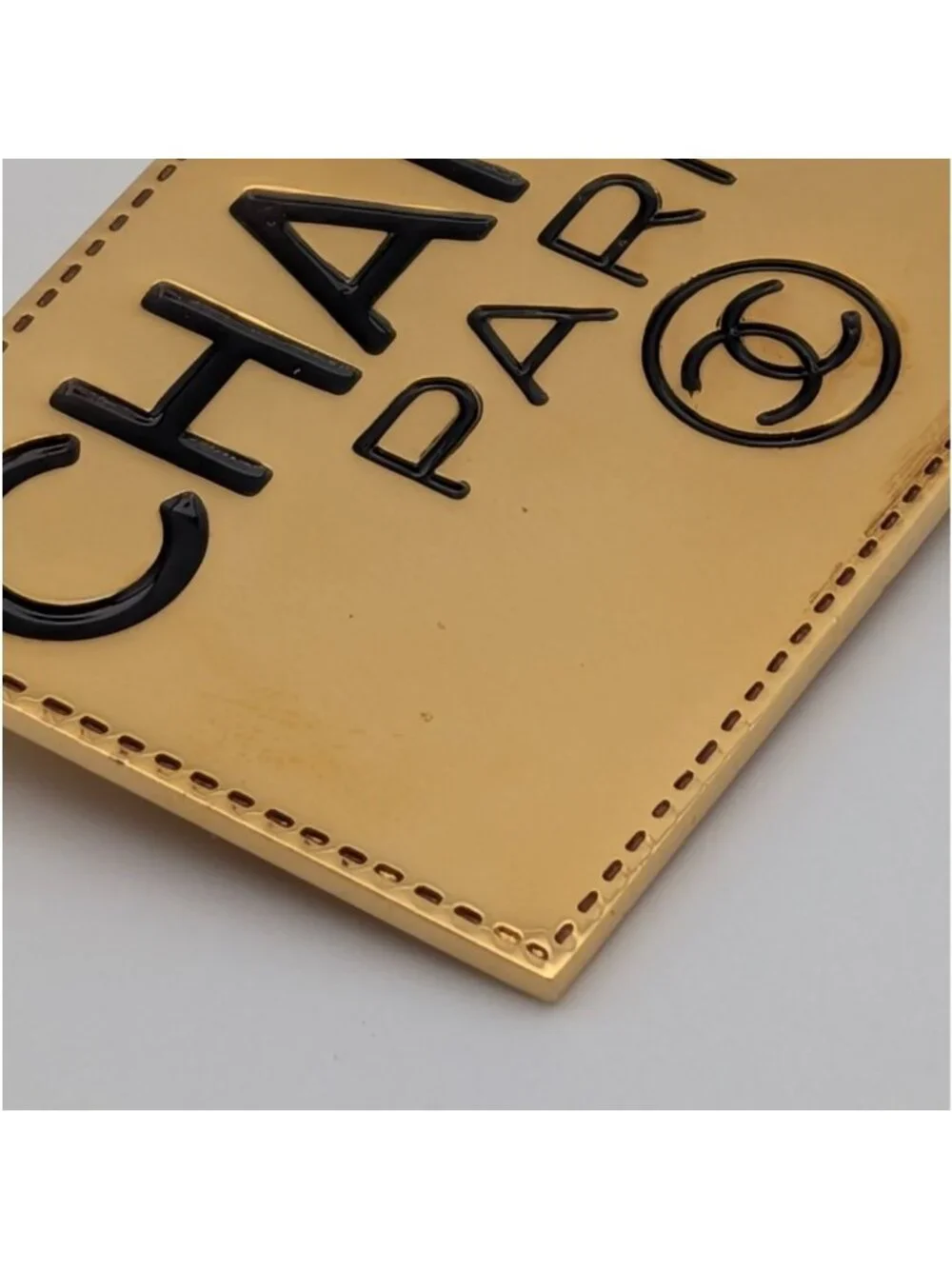 CHANEL brooch cc