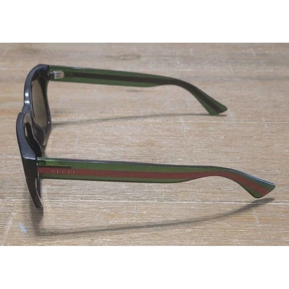 Gucci product pair