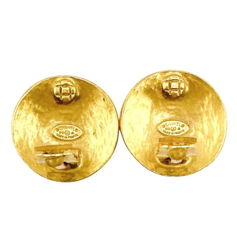 CHANEL authentic gold