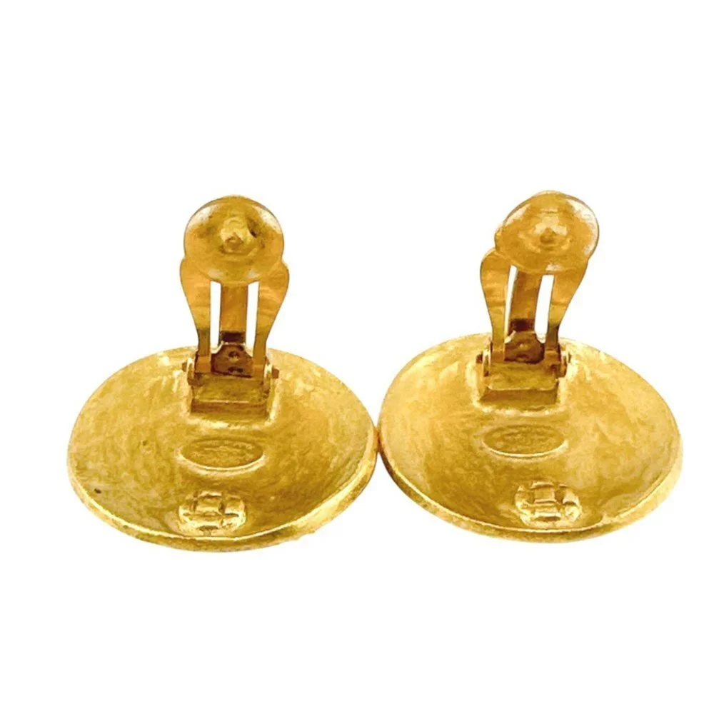 CHANEL authentic gold