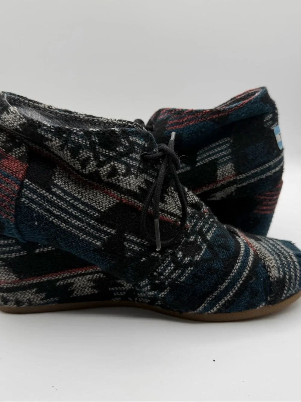 Toms women’s lace