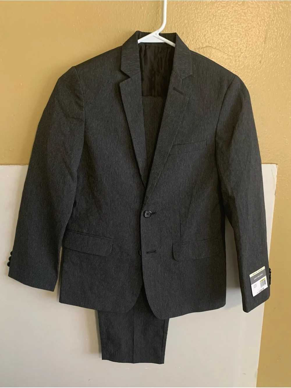 Van Heusen modern charcoal