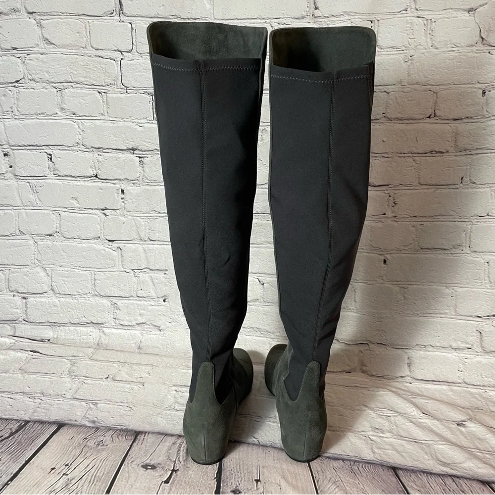 Stuart Weitzman iconic pull