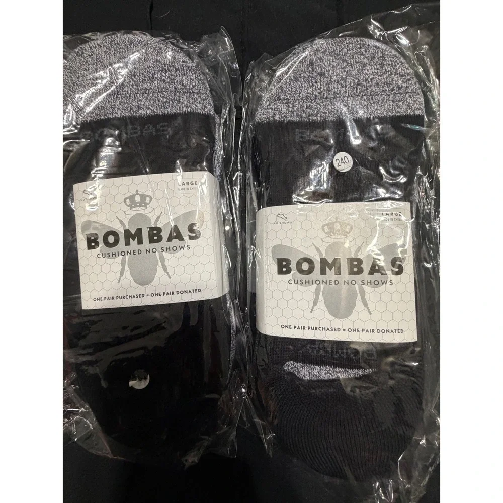 Bombas Cushioned No Show Socks 2 Pair Set Large Black White‎ Grey Heel Grips NEW