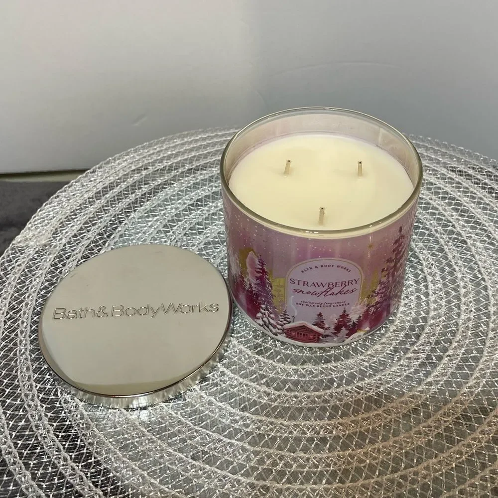 Bath & Body Works bbw strawberry