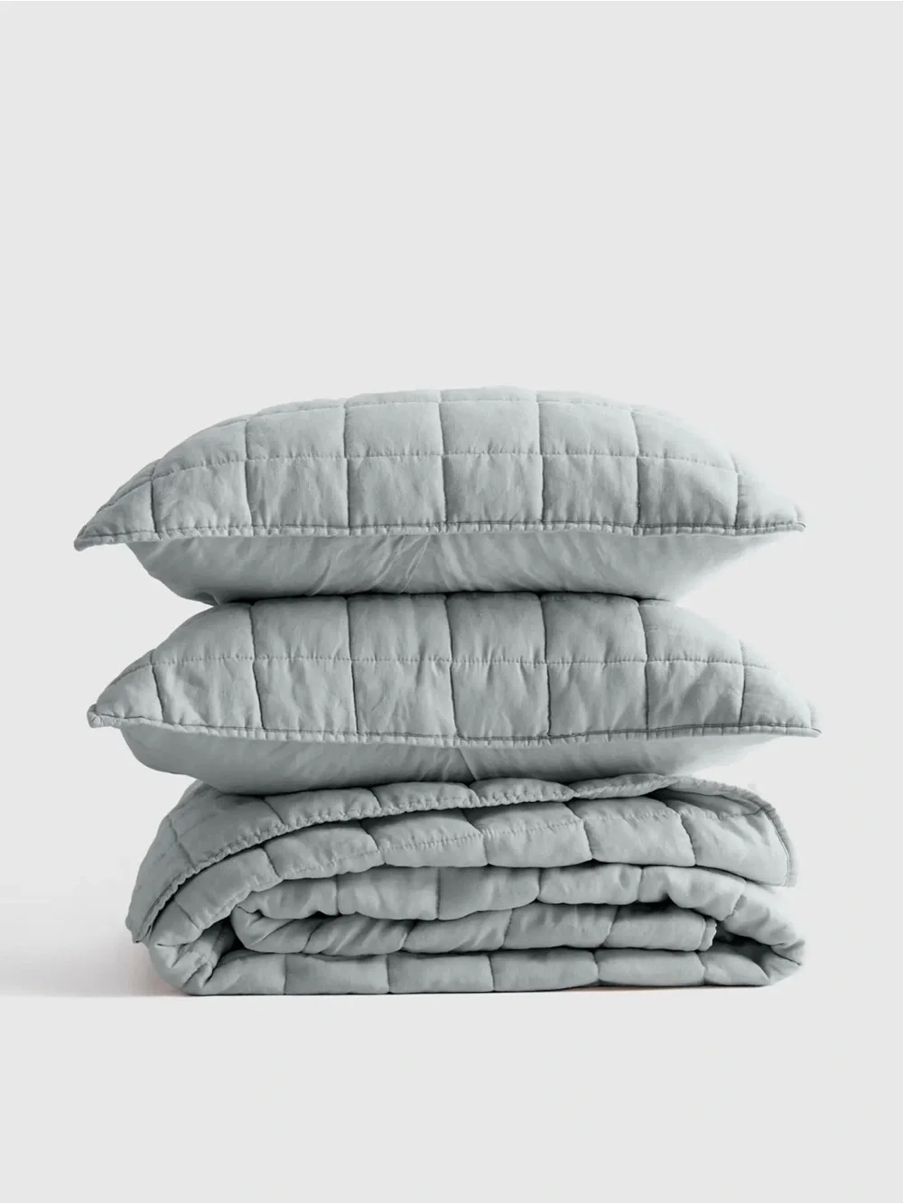 Quince European Linen Box Quilt Set in Mist King with Standard Size Shams 1196