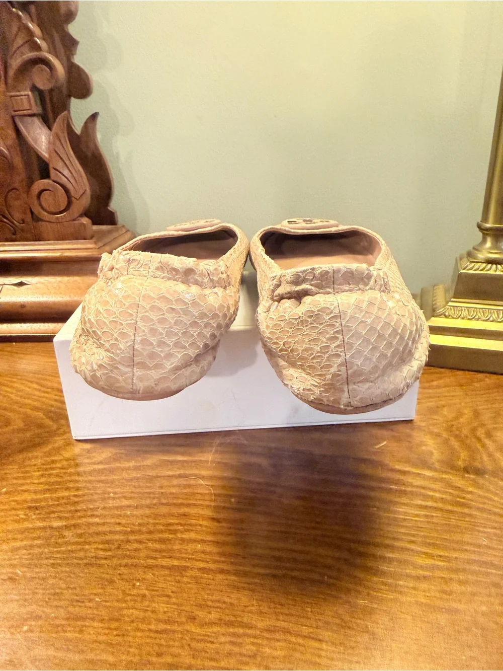 Tory Burch peeling wear flats