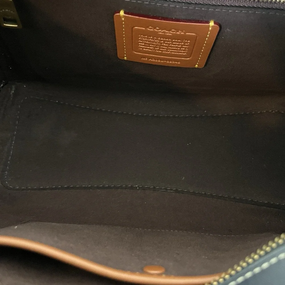 Coach features 1941