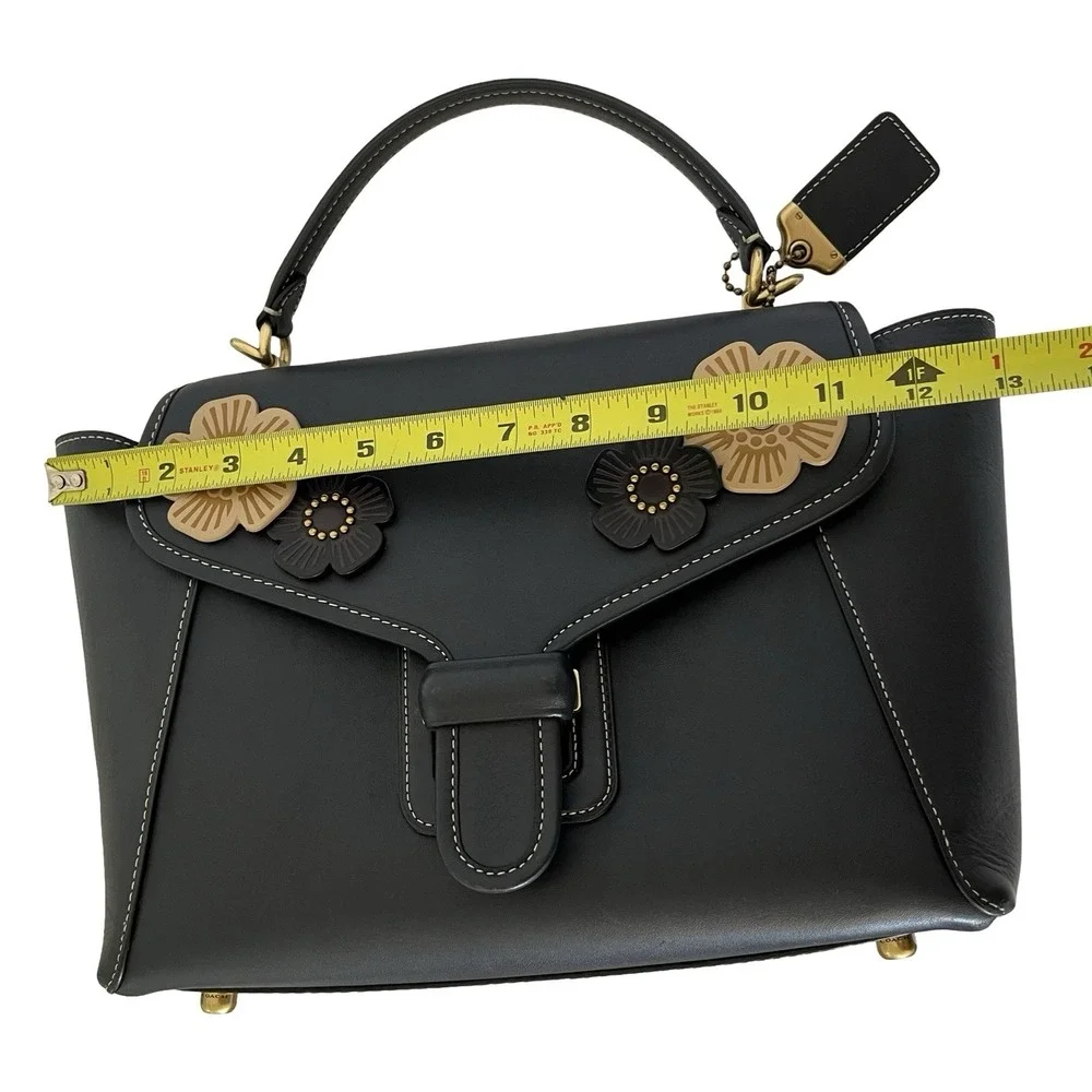 Coach features 1941