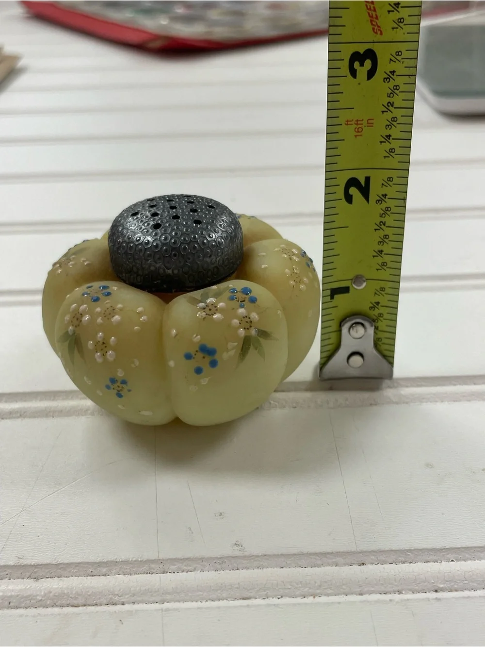 N/A antique custard