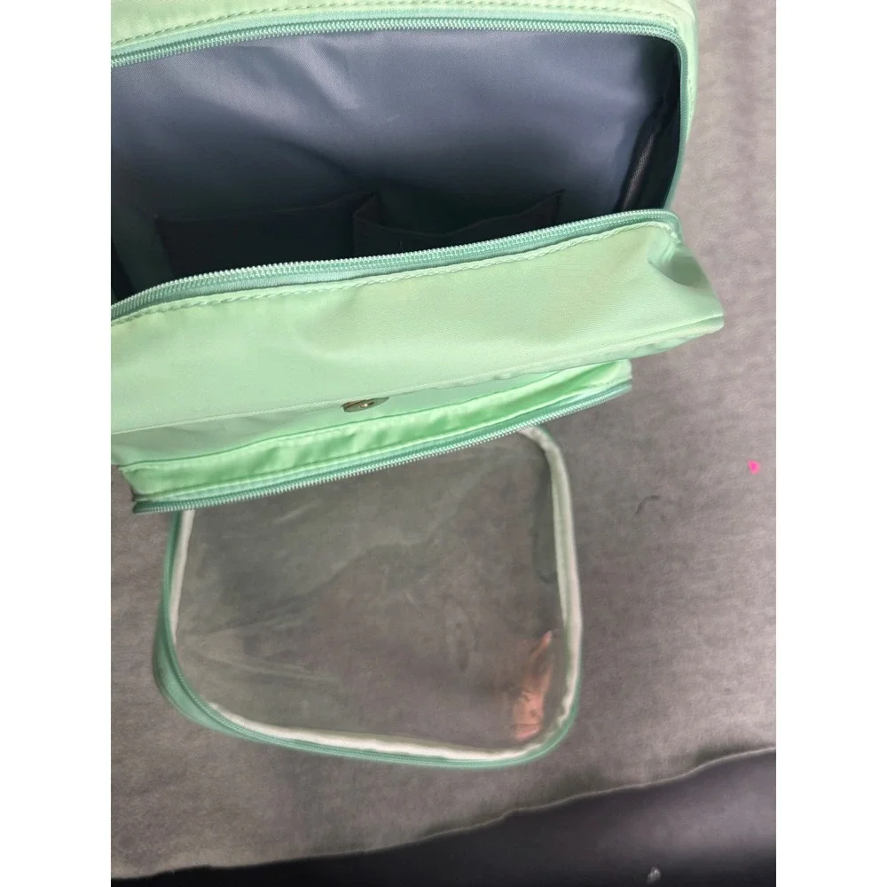 N/A mint green