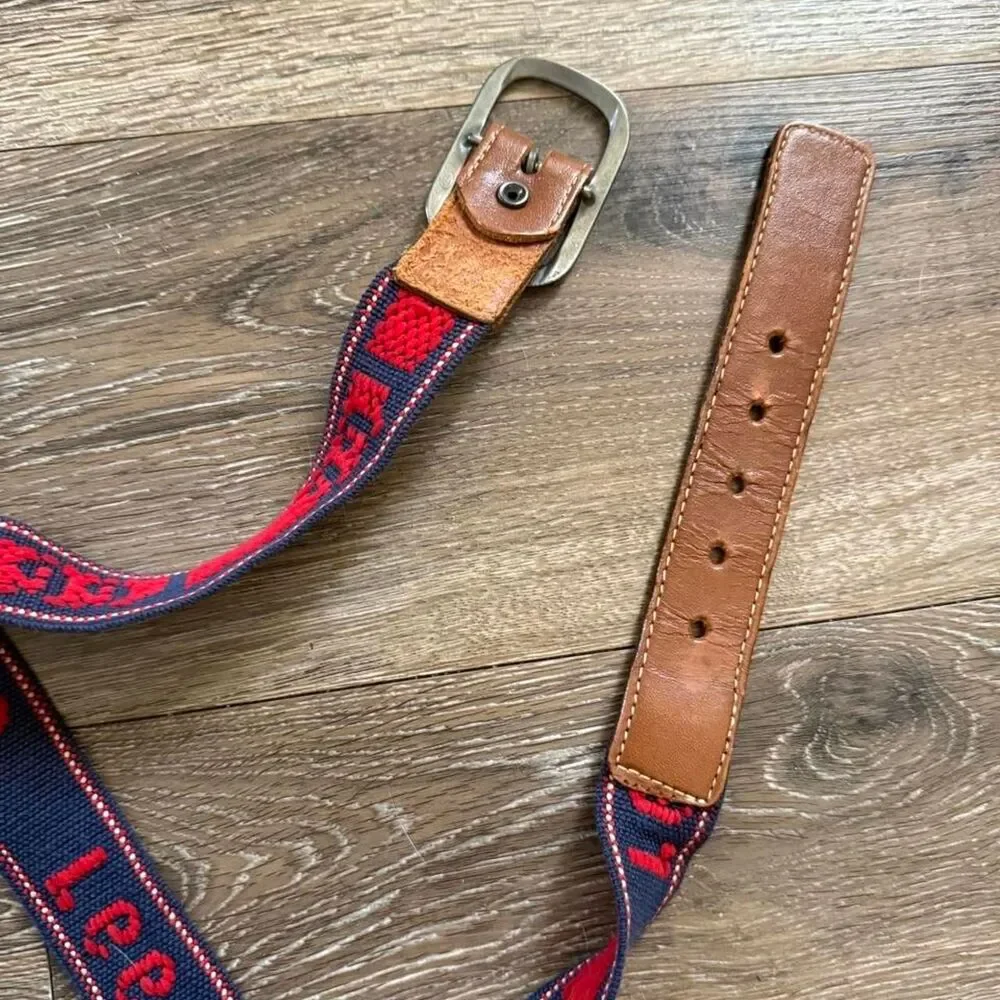 Lee vintage red