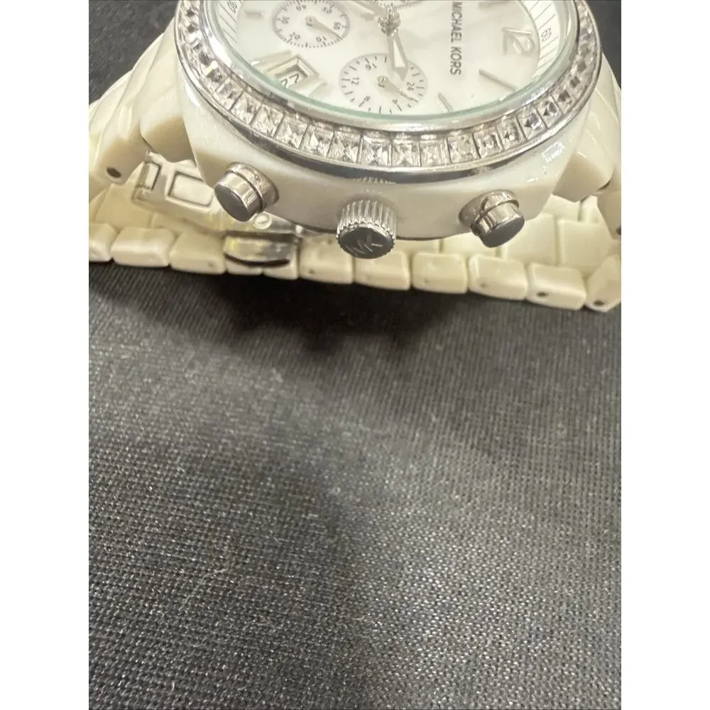 Michael Kors up auction