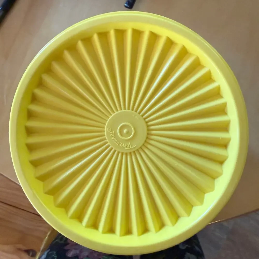 Tupperware vintage harvest