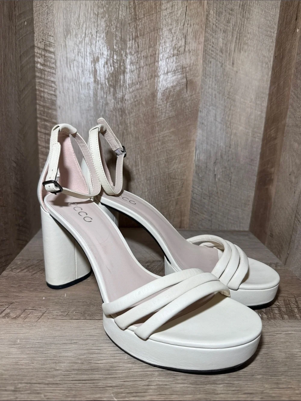 Ecco minimal wear