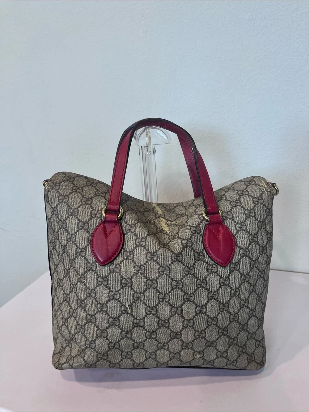 Gucci gg supreme