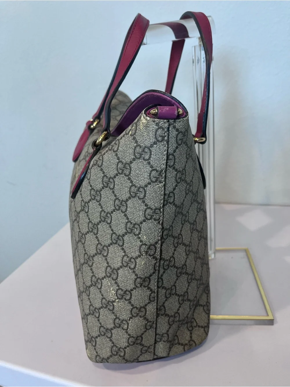 Gucci gg supreme