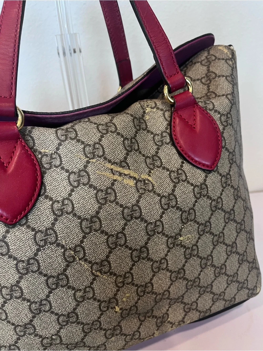 Gucci gg supreme