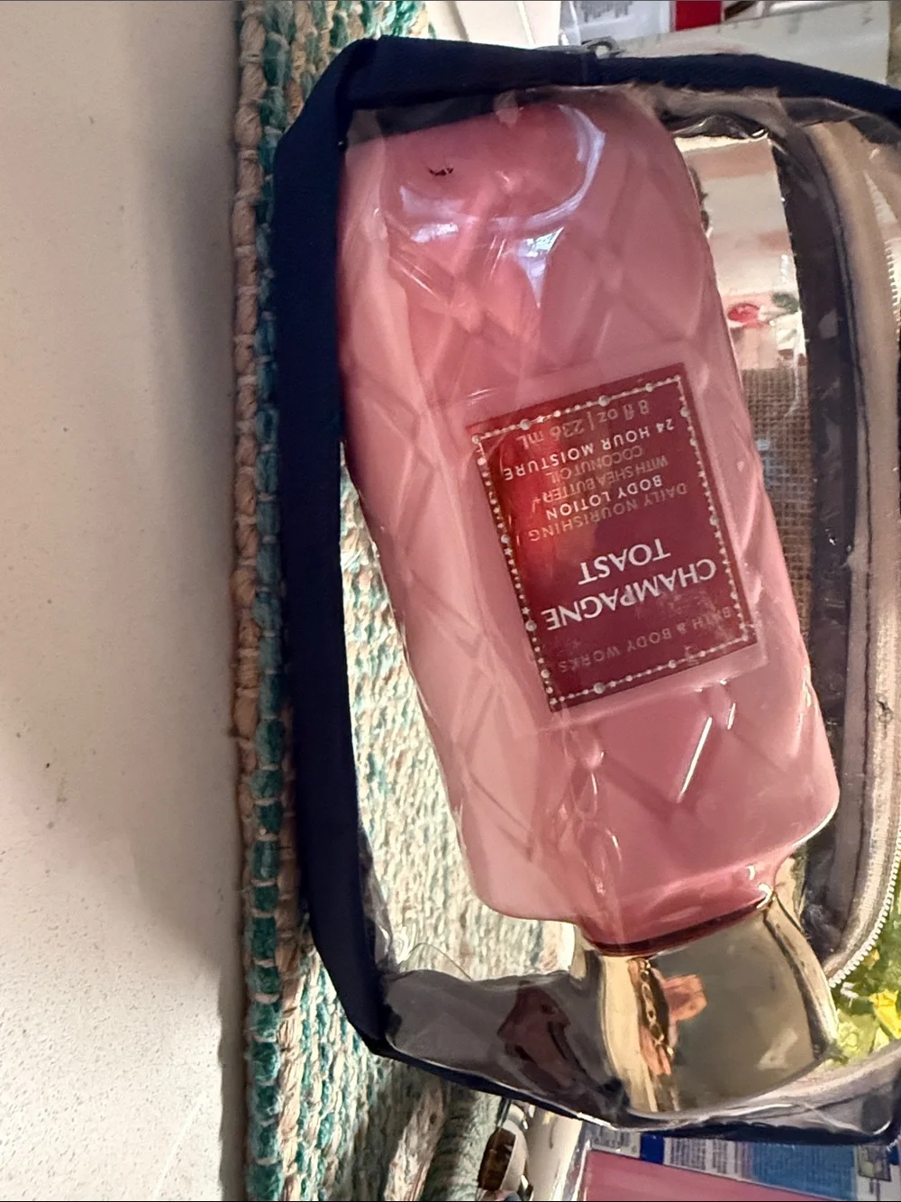 Bath & Body Works nourishing body
