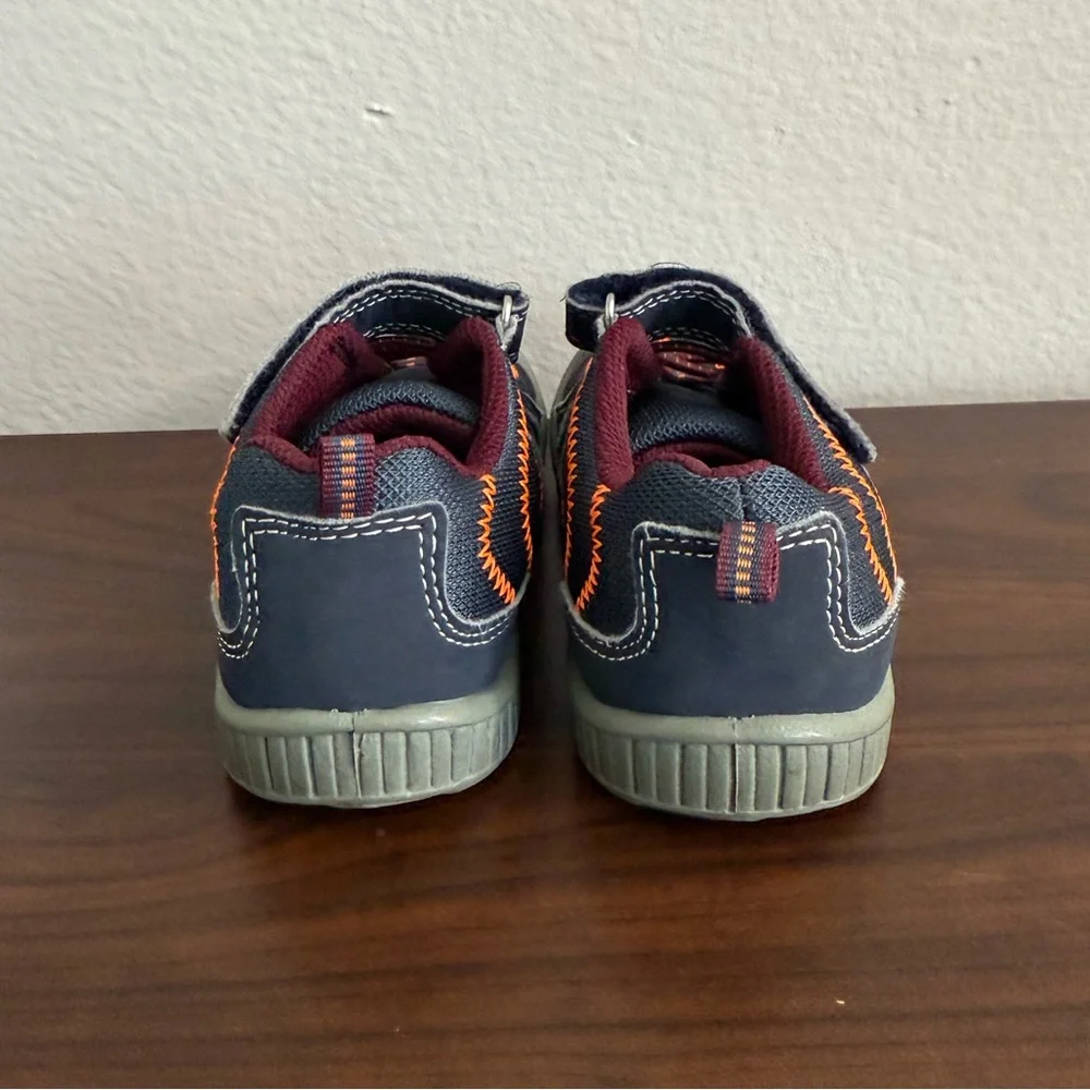 OshKosh Bgosh comfortable stylish