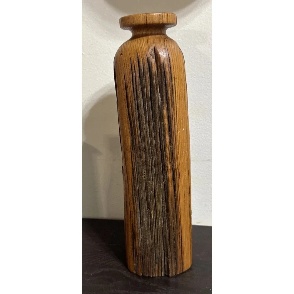N/A unique carving