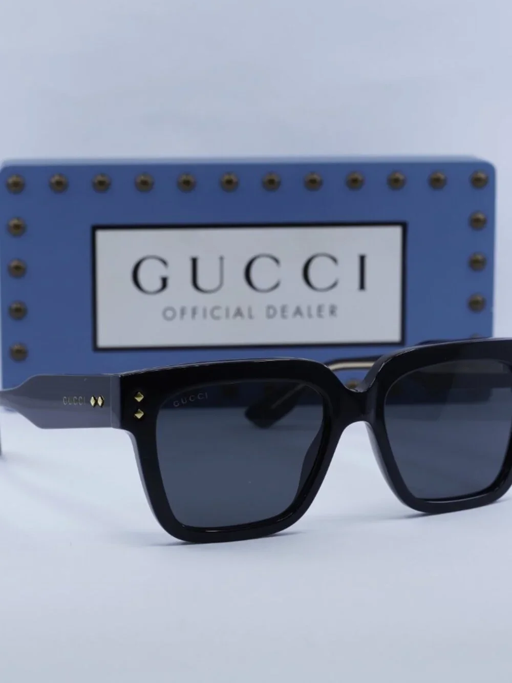 Gucci model gg1084s