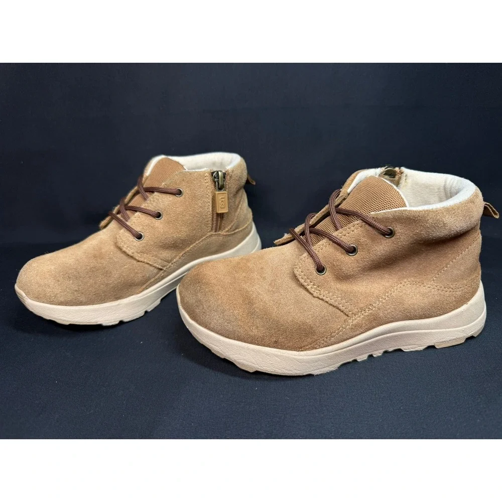 UGG step into