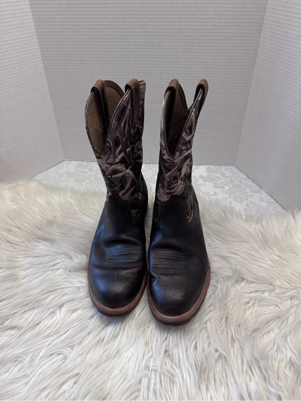 Ariat boots signs