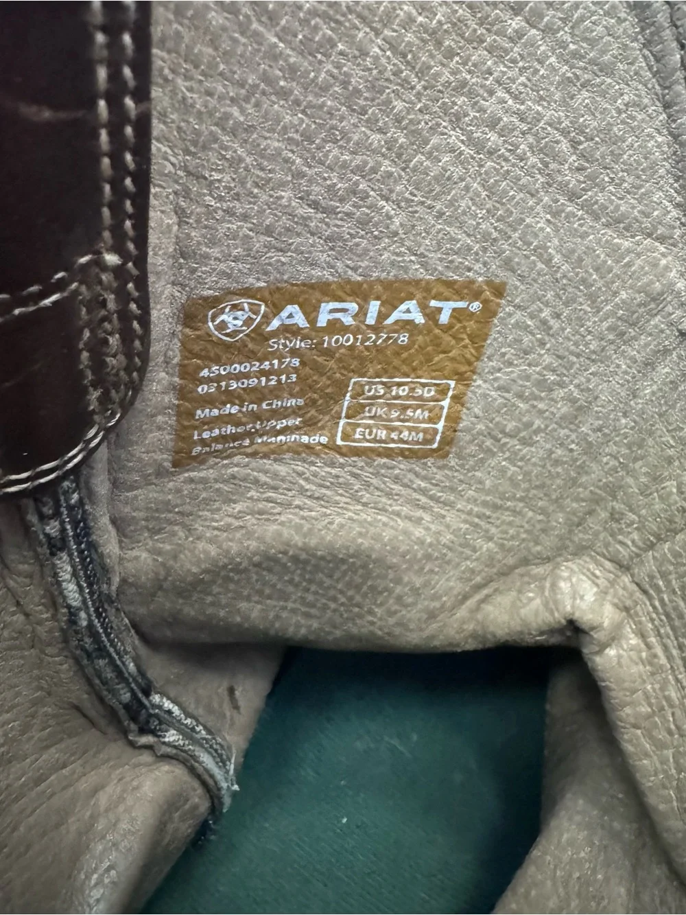 Ariat deals leather scratching
