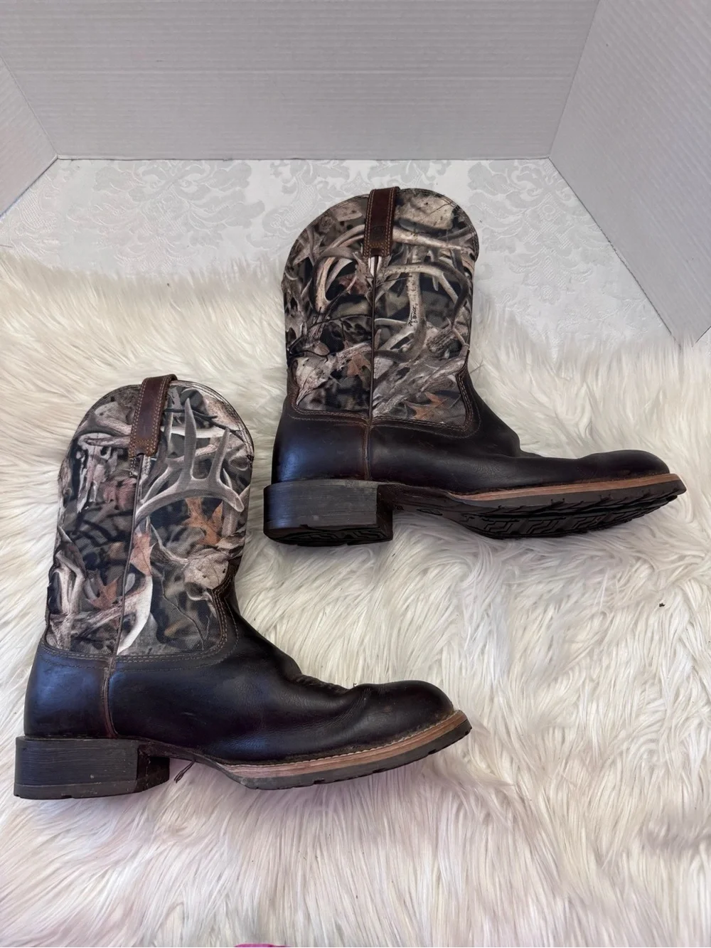 Ariat out mens you
